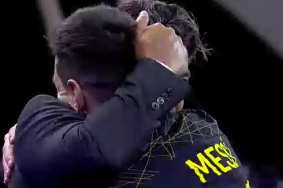 Así Fue El Sentido Abrazo Entre Lionel Messi Y Marcelo Gallardo La Nacion