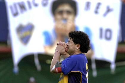 Efemérides del 10 de noviembre: en este día de 2001, Maradona tuvo su partido despedida en la Bombonera