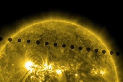 20/04/2022 Secuencia de imágenes del Solar Dynamic Observatory en 171 longitudes de onda del tránsito de Venus, fusionadas para mostrar la trayectoria de Venus a través del sol. POLITICA INVESTIGACIÓN Y TECNOLOGÍA NASA/SDO
