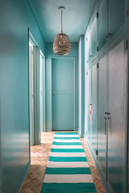 Para sacar ideas, mirá los pasillos con estilo y color de 12 dueños audaces