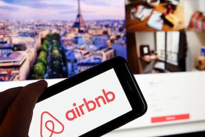 A partir de hoy, los viajeros que no tengan evaluaciones positivas en su perfil de Airbnb no podrán alquilar un lugar por una única noche el 31 de diciembre en Estados Unidos, Francia, Reino Unido, Canadá, México, Australia y España