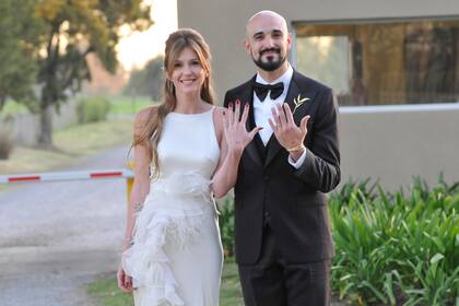 Abel Pintos y Mora Calabrese cumplieron su primer año de casados