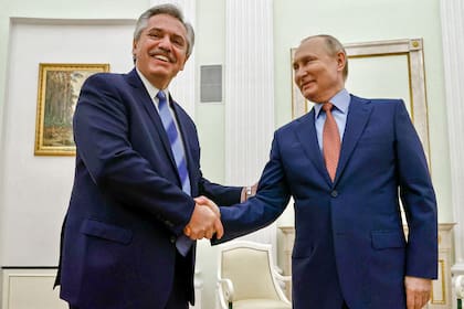 Alberto Fernández y Vladimir Putin, en Moscú, en febrero de 2022, poco antes de la invasión rusa a Ucrania