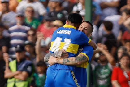 Asistido por Benedetto, Langoni marcó el 1-0 para Boca ante Sarmiento