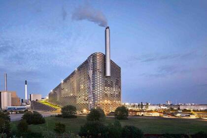 CopenHill, en Dinamarca, es una de las plantas de quema de desechos más sostenibles del mundo