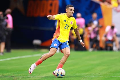 Daniel Muñoz, lateral derecho de Colombia, uno de los jugadores más utilizados por Néstor Lorenzo en su ciclo