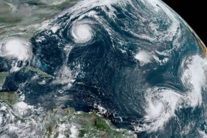 Dos ondas tropicales se aproximsan al Golfo de México y Mar Caribe en los próximos días