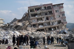 Sospechan de la deficiente construcción de los edificios por la escala de  muertes del sismo - LA NACION