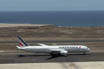 El avión de la aerolínea Air France aterrizó sin incidencias en Tenerife Sur