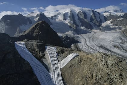El calentamiento global produjo un fuerte impacto en los glaciares suizos