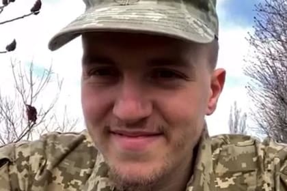 El capitán Vasyl Kravchuk habló con la BBC a través de una videollamada en una zona de Ucrania no revelada