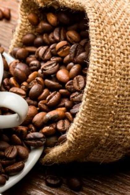 El consumo de café se ha relacionado con un menor riesgo de enfermedades crónicas, como la diabetes tipo 2, la enfermedad de Parkinson y la enfermedad de Alzheimer