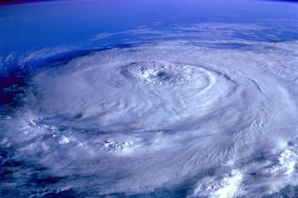 El huracán Beryl se desplaza a través del mar Caribe en dirección al suroeste del Golfo de México