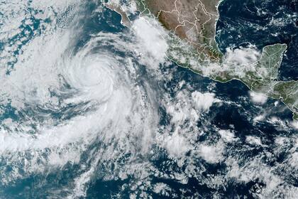 El huracán Jova alcanzó la máxima categoría en la escala Saffir Simpson durante la noche del miércoles