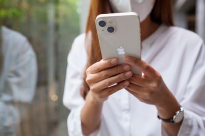 El iPhone tendrá, en inglés, una quinta voz para Siri, su asistente digital