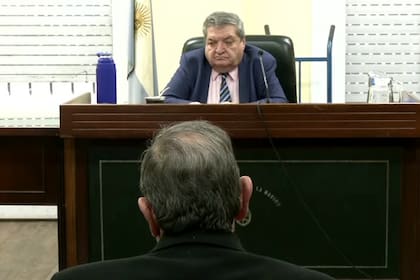 El juez Juan María Ramos Padilla le toma declaración a José Alperovich en el juicio contra el exgobernador de Tucumán por abuso sexual
