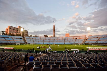 Racing Club de Montevideo - Centenário - Montevidéu