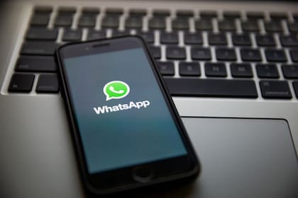 Existe una suerte de trampa para enviar mensajes "invisibles" y dejar el estado en blanco en WhatApp