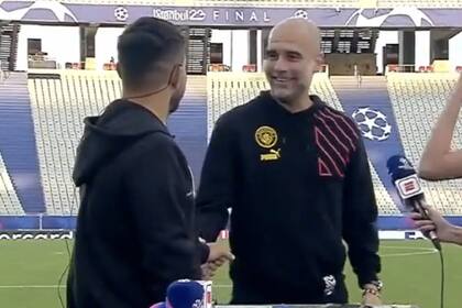 El momento del encuentro entre Pep Guardiola y Sergio "Kun" Agüero, en la previa de la final de la Champions League