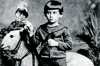 El niño Franz Kafka y un cordero, en 1888