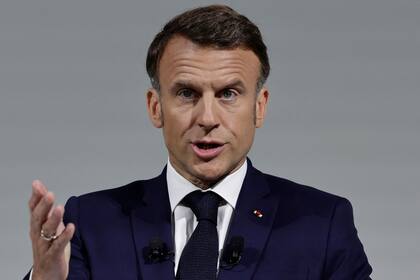 El presidente francés, Emmanuel Macron, resolvió adelantar las elecciones legislativas tras la victoria de la extrema derecha en los comicios europes