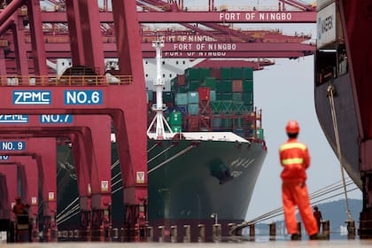El tráfico marítimo en China ya había sido impactado por el tifón In-Fa, que a fines de julio obstaculizó en un 10% el manejo de contenedores (REUTERS/Carlos Barria)