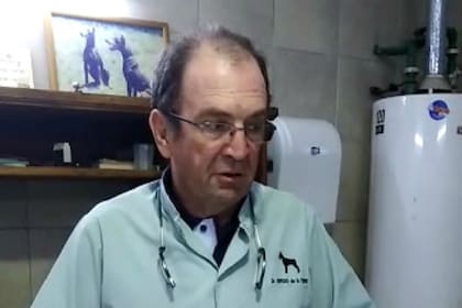 El veterinario Sergio de la Torre