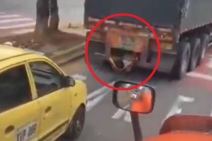 El video del hombre que hace abdominales colgado de un camión causó gran revuelo en redes sociales