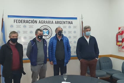 Elbio Laucirica (Coninagro), Carlos Achetoni (FAA), Jorge Chemes (CRA) y Nicolás Pino (SRA)