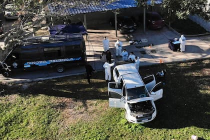 En la comisaría de 9 de julio la policía Federal está peritando la camioneta del ex marino y de María Victoria Caillava. Caso Loan