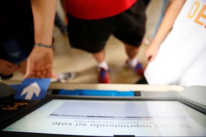 En Neuquén se aplicará el sistema de boleta electrónica para las elecciones provinciales de 2023
