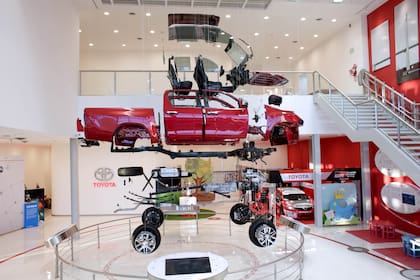 En su planta de Zárate, Toyota fabrica su pickup Hilux, uno de los modelos más vendidos en la Argentina