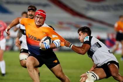 Federico Wegrzyn se escapa a pesar de la marca; Jaguares XV venció por amplio margen a Olimpia Lions por la Superliga Americana de Rugby