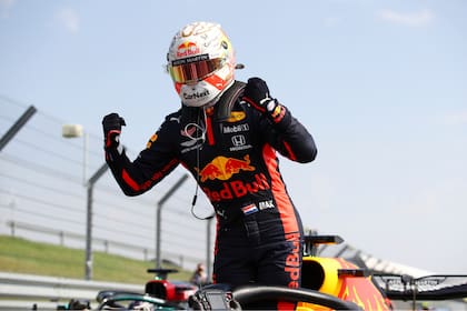 El festejo de Max Verstappen, ganador en Inglaterra
