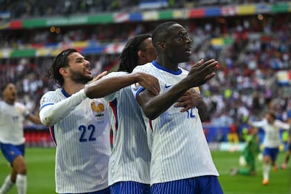 Francia lo gana con gol de Kolo Muani