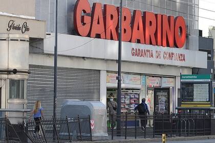 Garbarino fue adquirida por Carlos Rosales en junio del año pasado y ahora busca un nuevo socio para hacer frente a una delicada situación financiera
