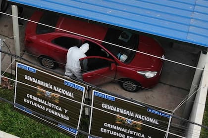 Gendarmería perita el Ford K en la comisaría de Nueve de Julio