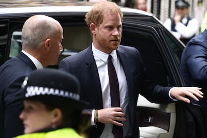 El príncipe Harry, duque de Sussex, llega a los Tribunales Reales de Justicia, el Tribunal Supremo británico, en el centro de Londres, el 6 de junio de 2023.