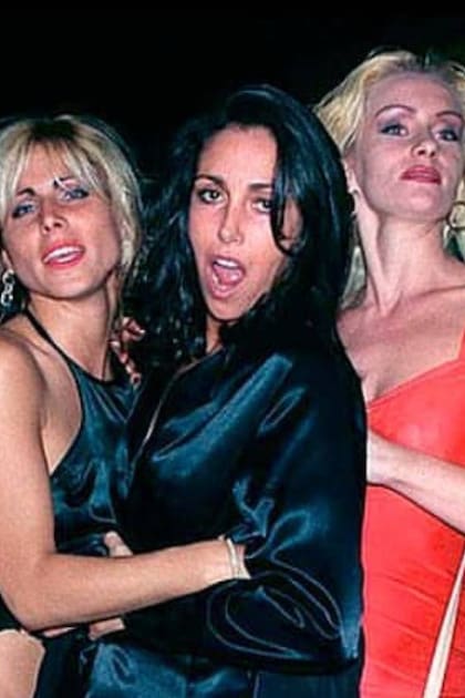 Heidi Fleiss (tercera desde la derecha) regenteó una red de prostutición VIP a la que acudían cientos de ricos y famosos de Los Ángeles y de otros lugares del mundo