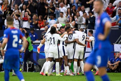 Inglaterra derrotó a Eslovaquia en el alargue y pasó a los cuartos de final