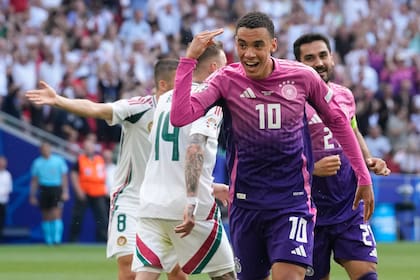 Jamal Musiala festeja su gol, el primero de Alemania en el triunfo sobre Hungría