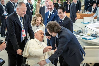 Milei cuando saludó al Papa