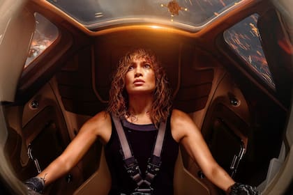 Jennifer Lopez protagoniza la nueva apuesta de ciencia ficción de Netflix, Atlas