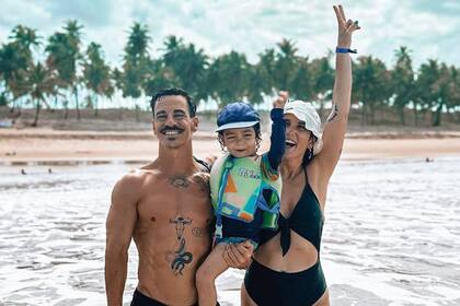 Juana Repetto disfrutó de las playas de Brasil en familia