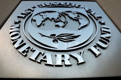 Julia Kozack, portavoz del FMI, sostuvo en X que el objetivo de la Ley Bases y el paquetes fiscal  "es mejorar la calidad de la consolidación fiscal, reducir aún más la inflación y apoyar la recuperación económica”