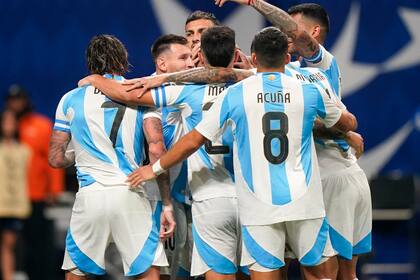La Argentina se mide ante Ecuador, en busca de avanzar a las semifinales de la Copa América