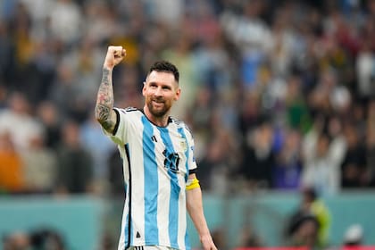 La emoción de Lionel Messi tras la victoria de la selección argentina ante Croacia, en las semifinales de Qatar 2022
