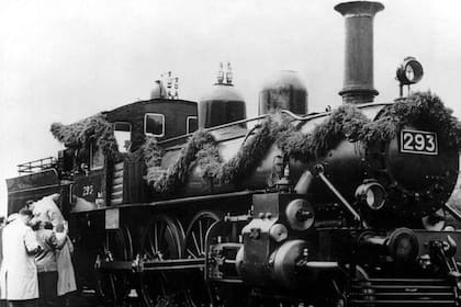 La locomotora que haló los vagones en los que Vladimir Ilitch Oulianov viajó fue un regalo de Finlandia.