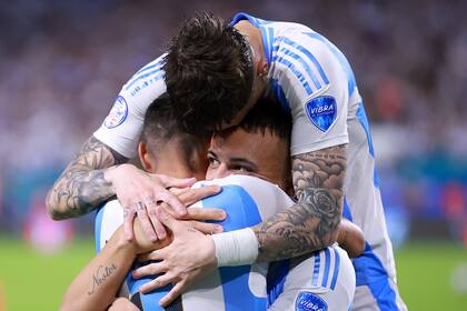 La selección argentina sigue con su andar perfecto en la Copa América; ganó los tres partidos del grupo y se afianza como serio candidato