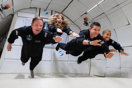 La tripulación realizó un curso intensivo de seis meses en un simulador de SpaceX